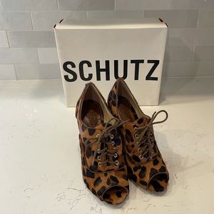 Schutz Amanda leopard calf hair lace up heels, size 6